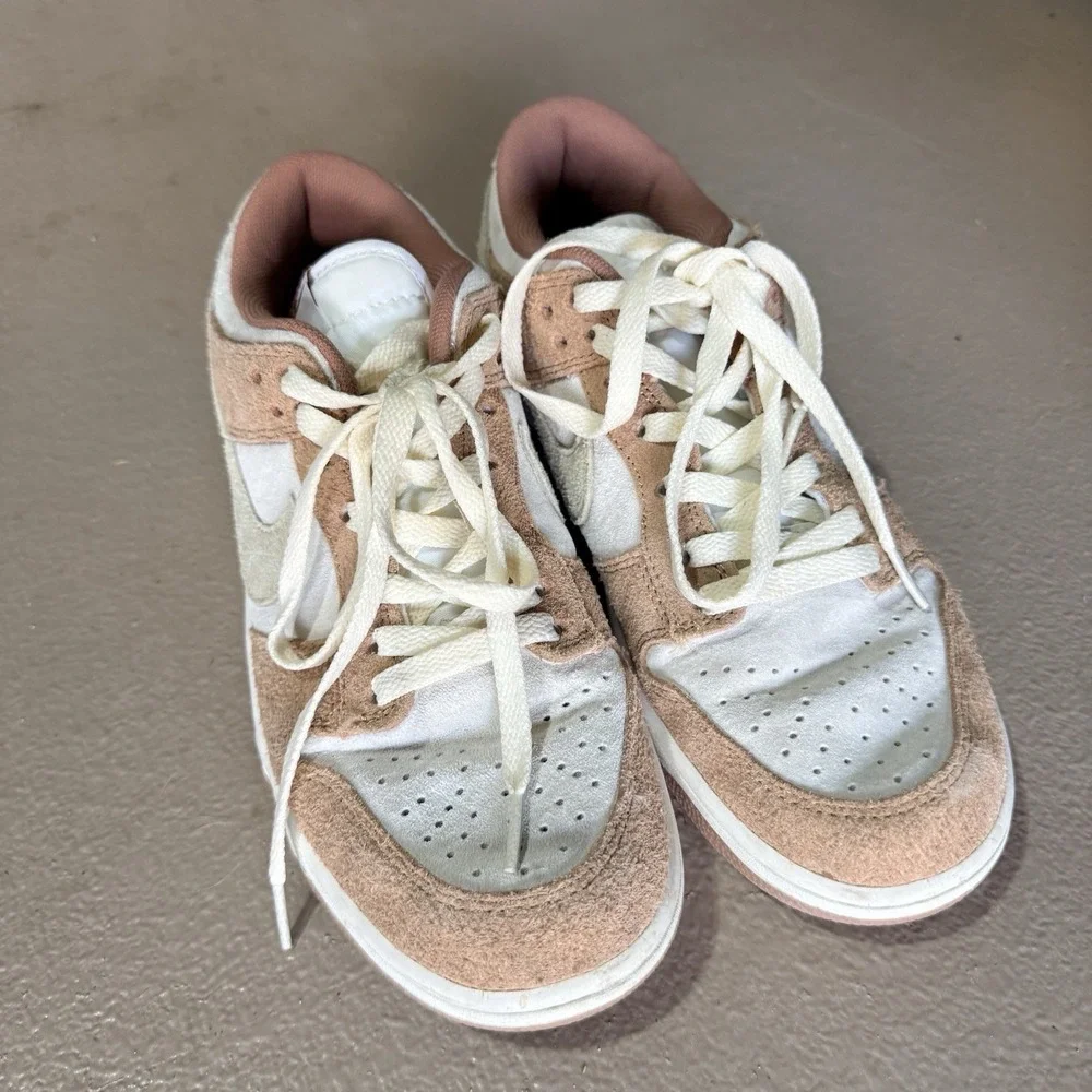 Nike product pair